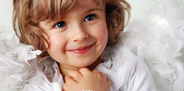 niña riendo